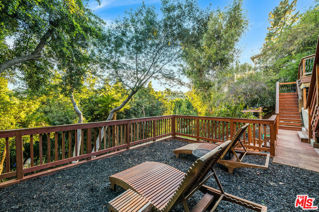 3323 N Knoll Drive - Photo 42