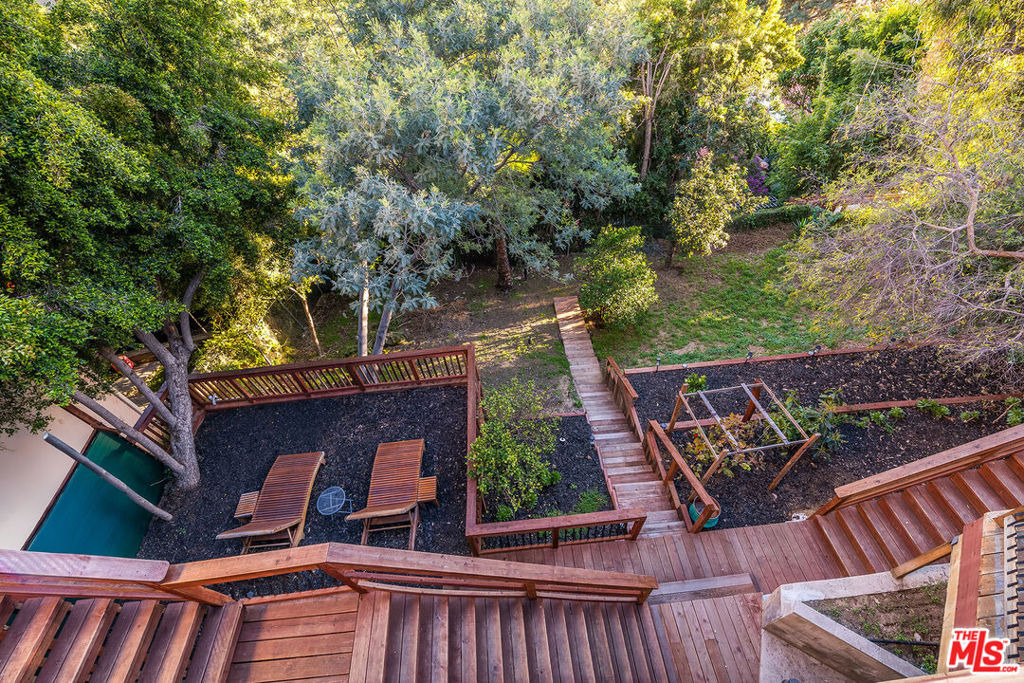 3323 N Knoll Drive - Photo 20