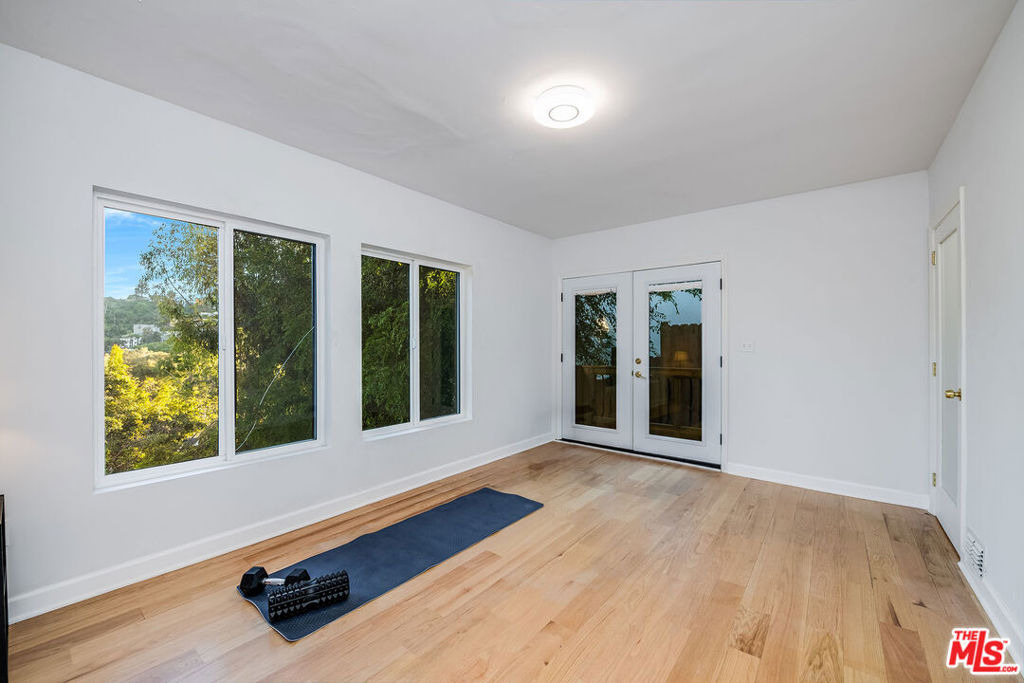 3323 N Knoll Drive - Photo 26