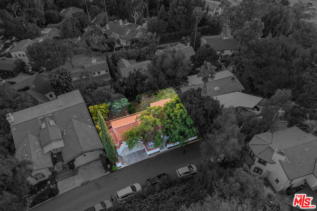 3323 N Knoll Drive - Photo 48