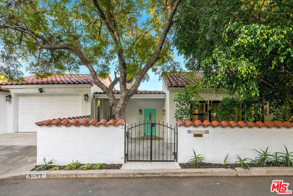 3323 N Knoll Drive - Photo 59
