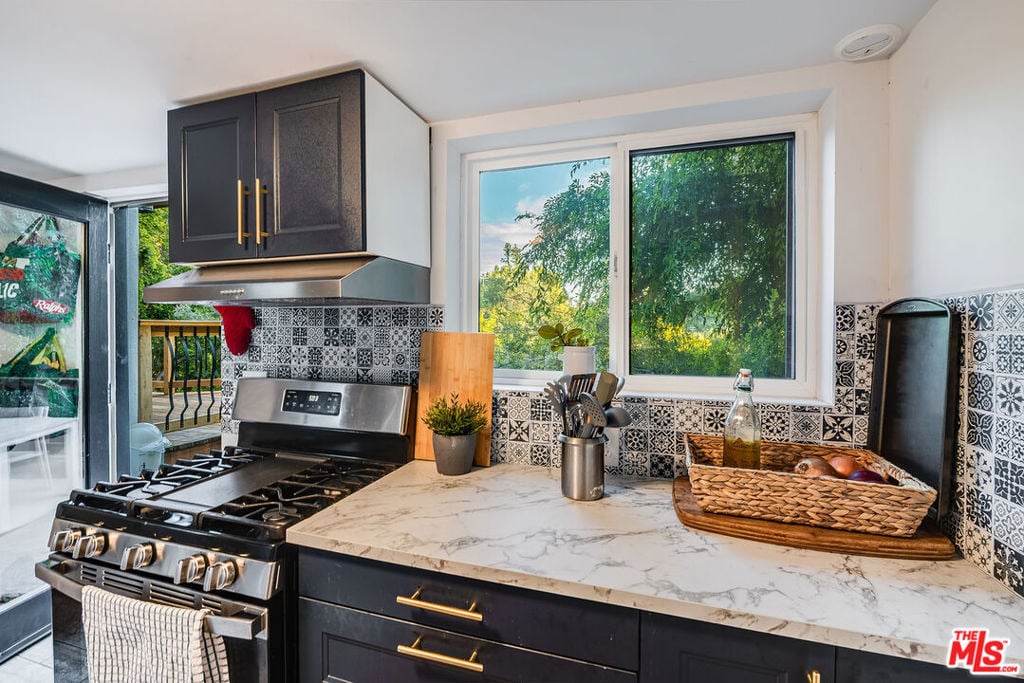 3323 N Knoll Drive - Photo 41