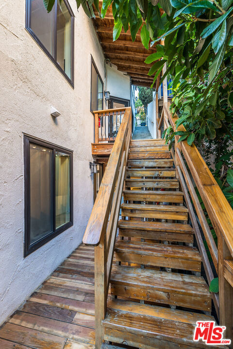 3323 N Knoll Drive - Photo 35