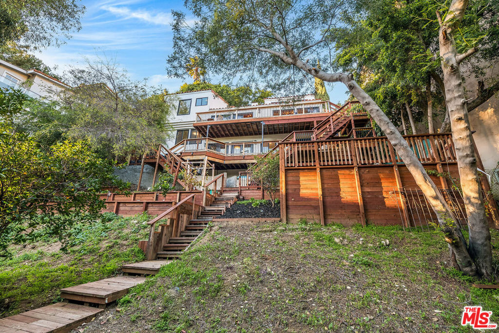 3323 N Knoll Drive - Photo 44