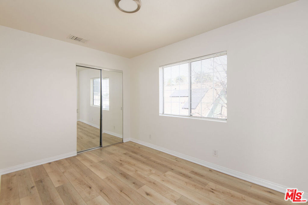 2134 S Cloverdale Avenue - Photo 22