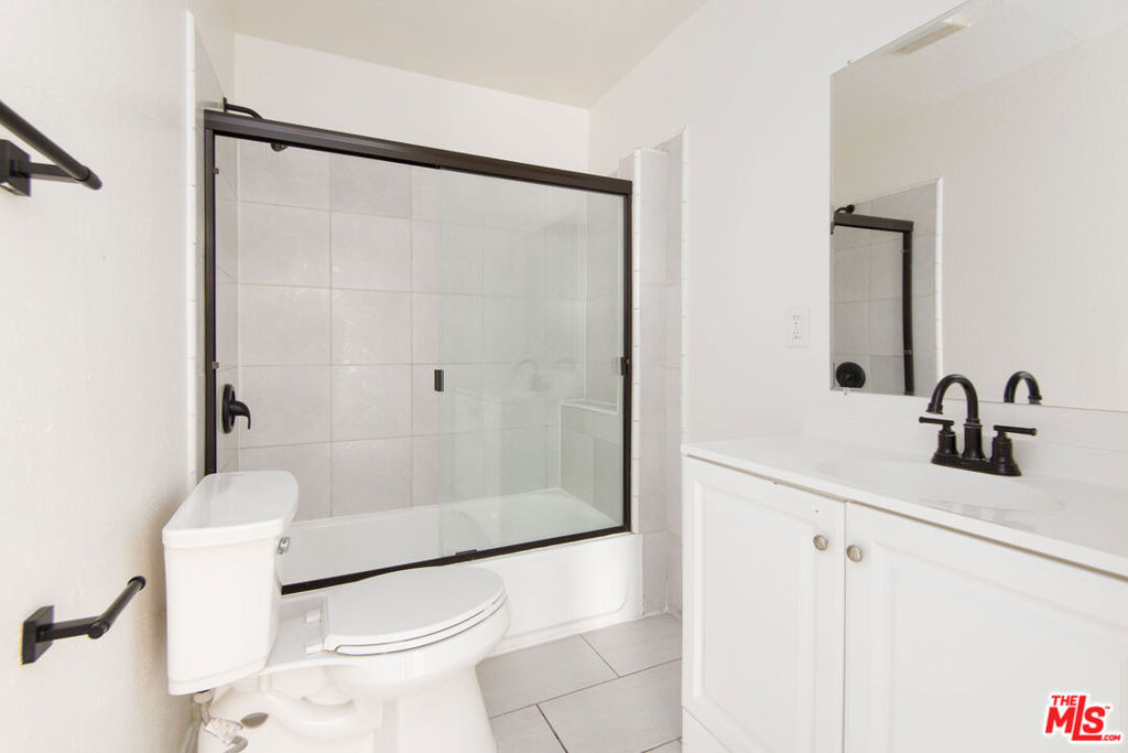 2134 S Cloverdale Avenue - Photo 4