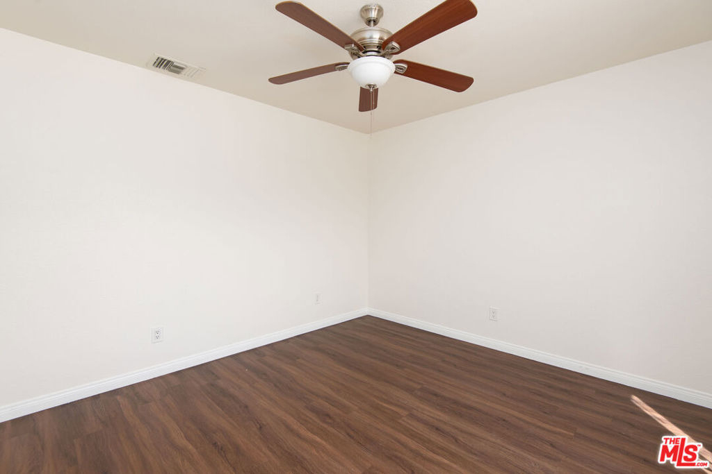 2134 S Cloverdale Avenue - Photo 9
