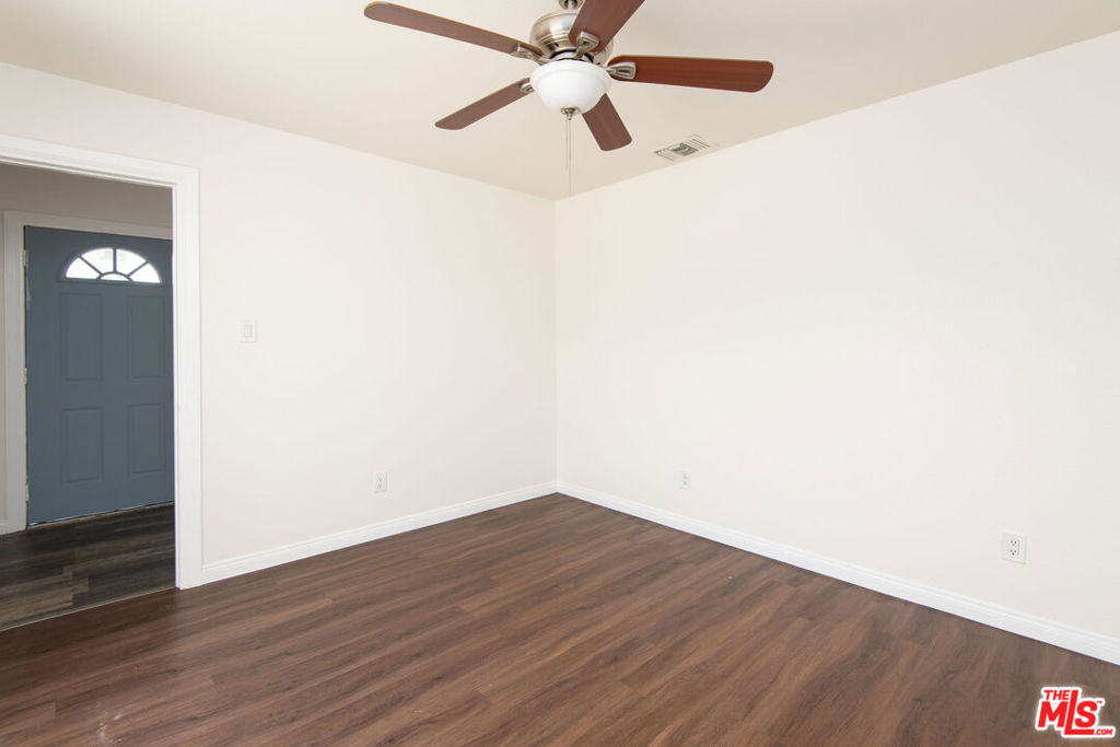 2134 S Cloverdale Avenue - Photo 10