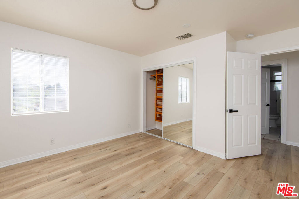 2134 S Cloverdale Avenue - Photo 20