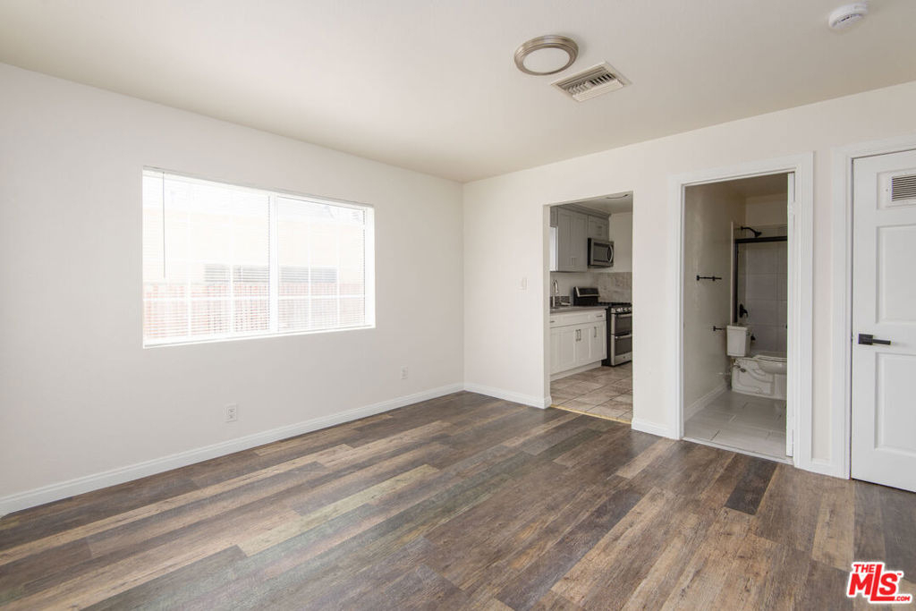 2134 S Cloverdale Avenue - Photo 3