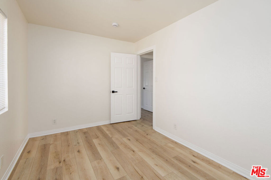 2134 S Cloverdale Avenue - Photo 24