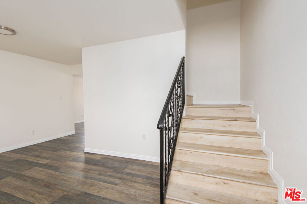 2134 S Cloverdale Avenue - Photo 16