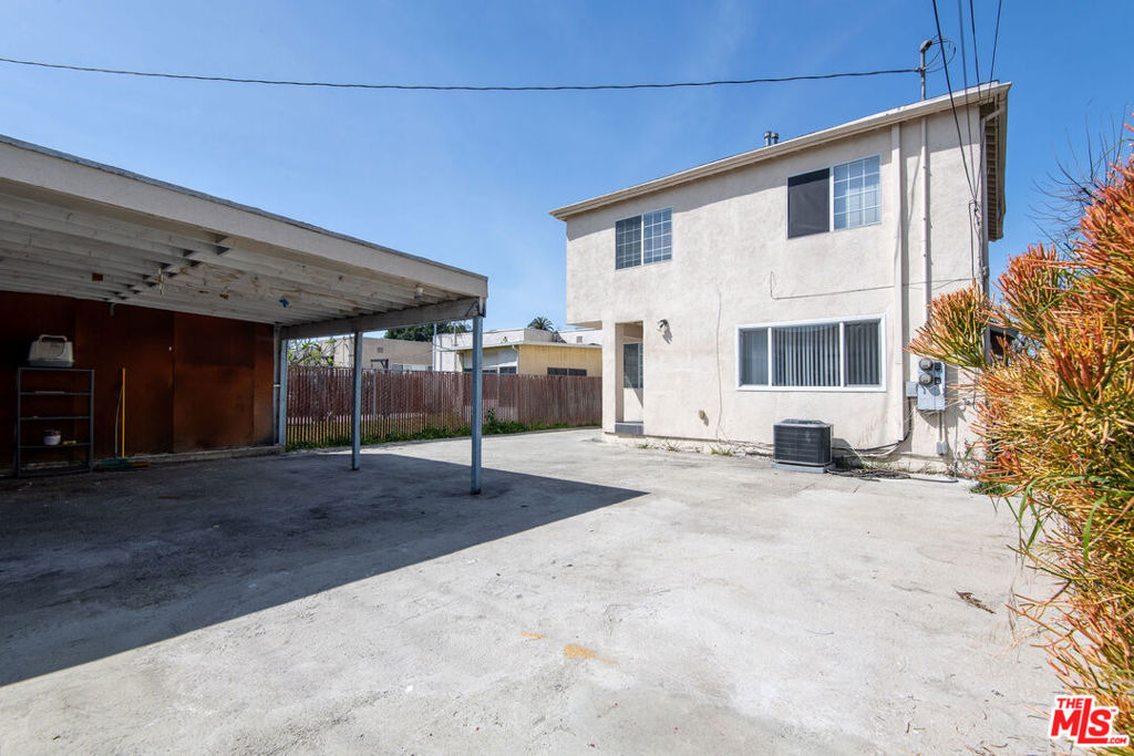 2134 S Cloverdale Avenue - Photo 32