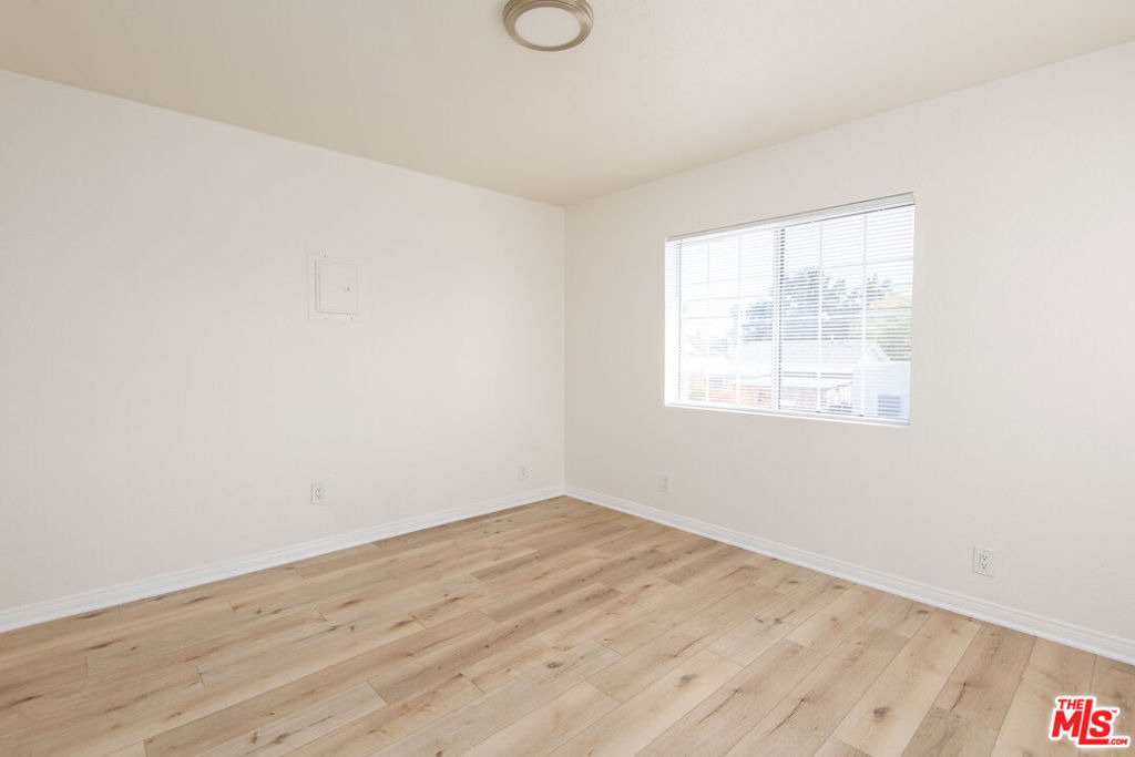 2134 S Cloverdale Avenue - Photo 18