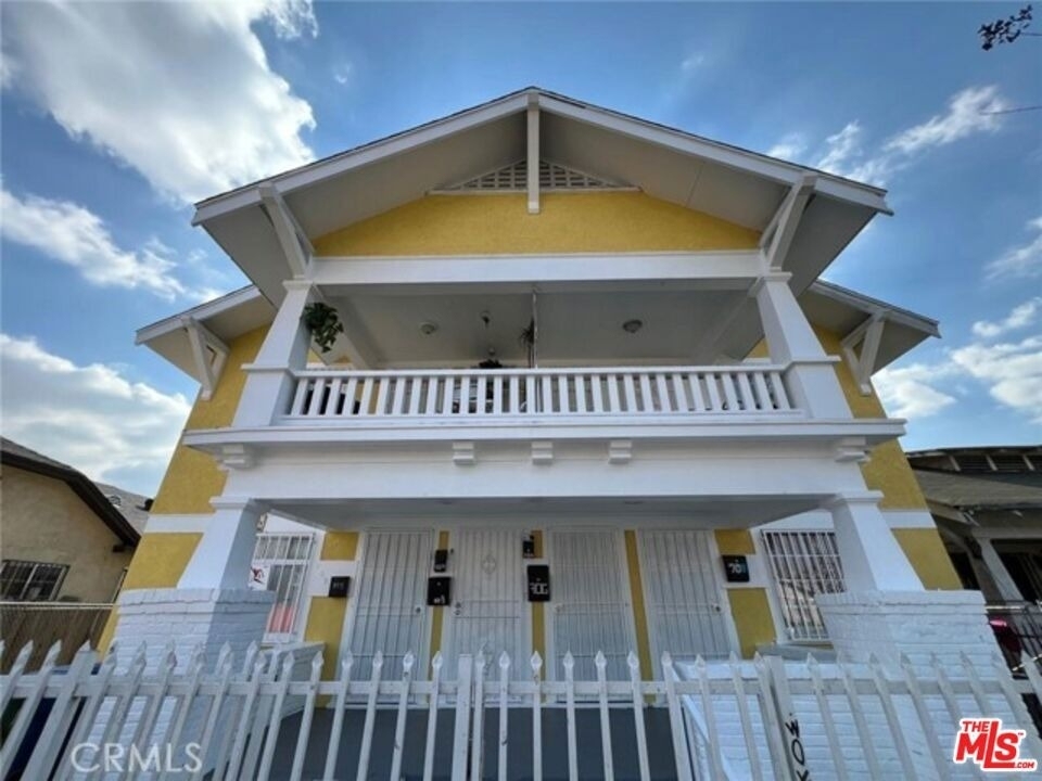 708 W Vernon Avenue - Photo 1