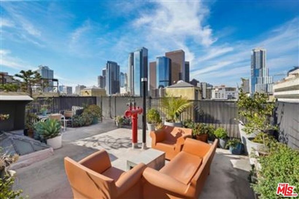 108 W 2nd Street - Photo 18