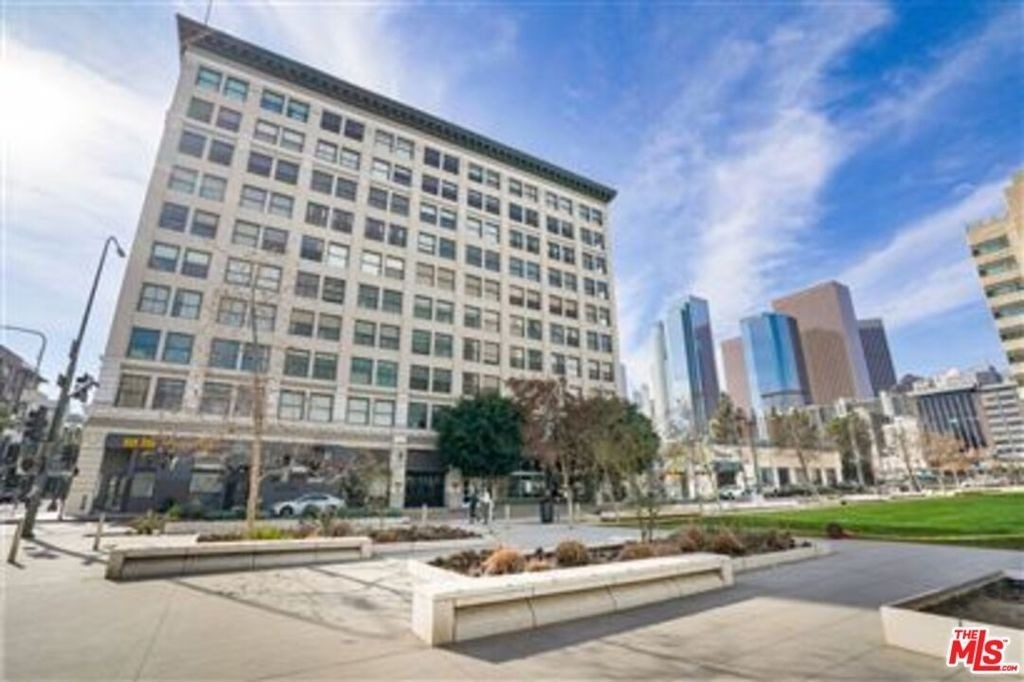 108 W 2nd Street - Photo 25