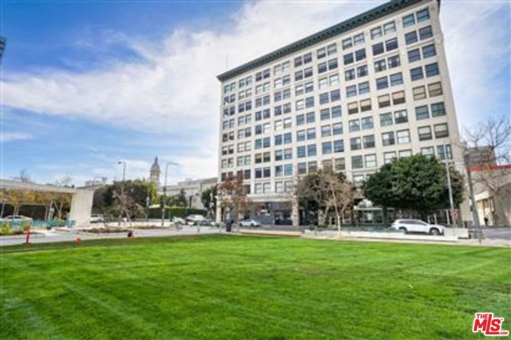 108 W 2nd Street - Photo 24