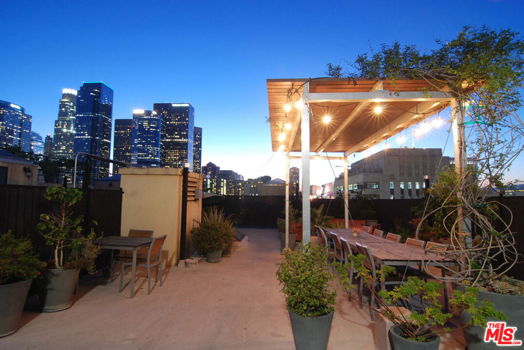 108 W 2nd Street - Photo 20