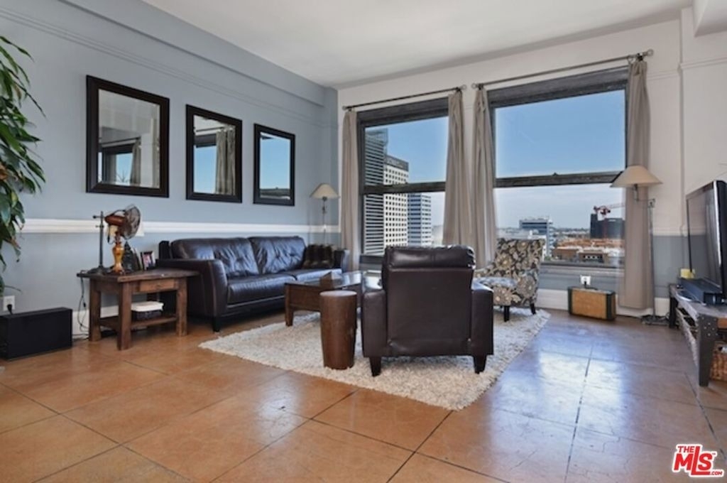 108 W 2nd Street - Photo 3