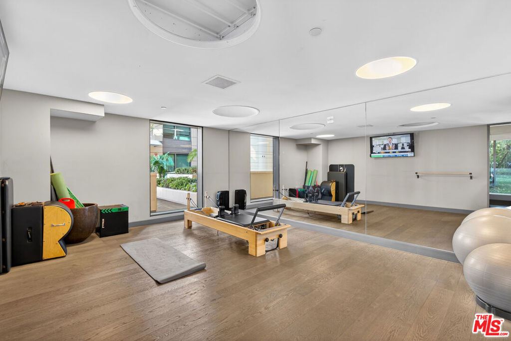 1755 Ocean Avenue - Photo 36