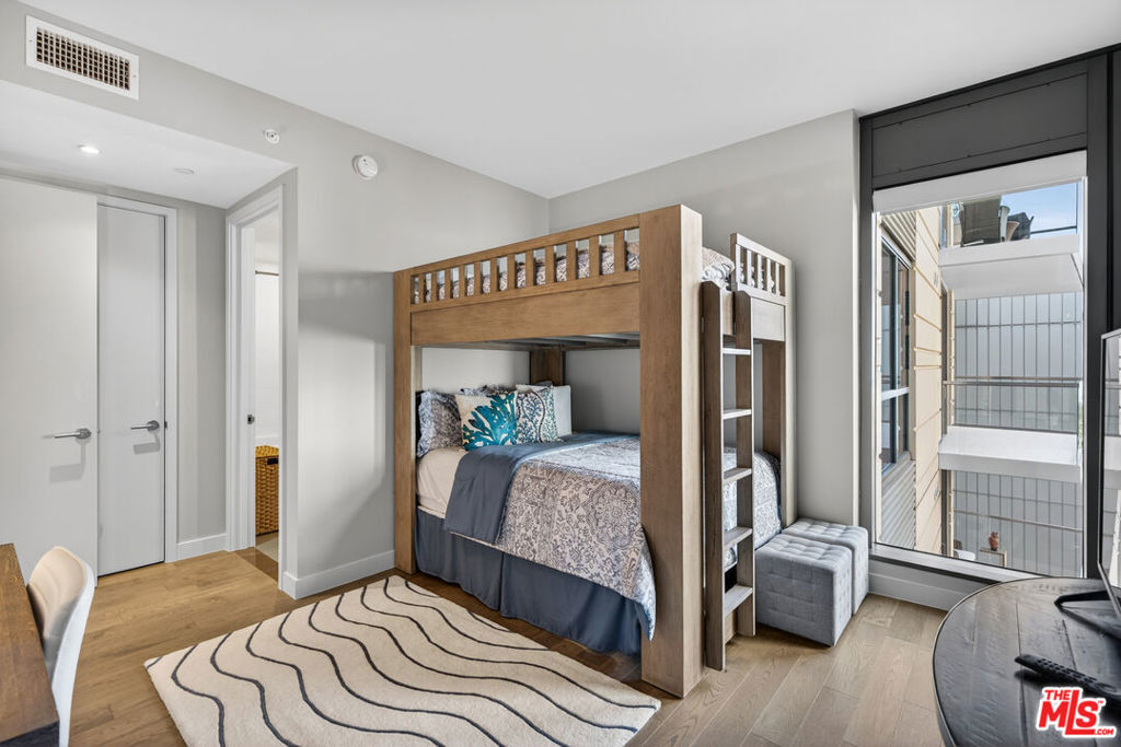 1755 Ocean Avenue - Photo 29