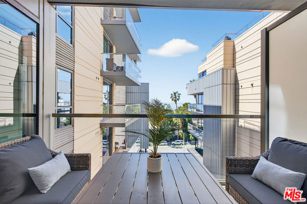 1755 Ocean Avenue - Photo 25