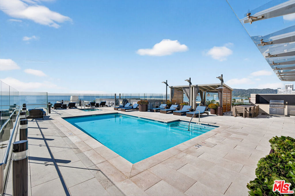1755 Ocean Avenue - Photo 37
