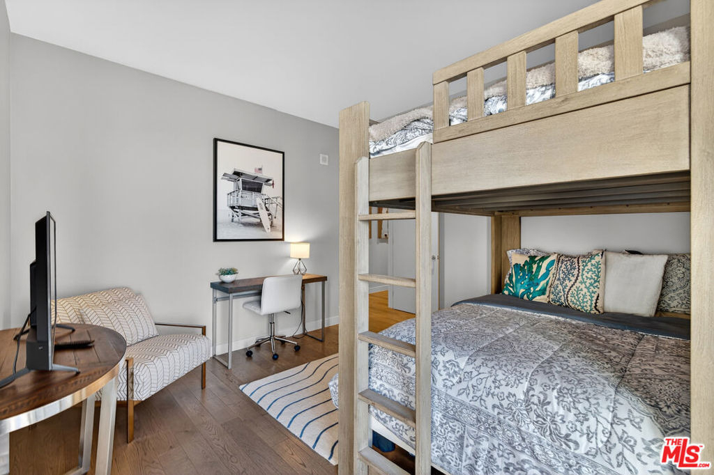 1755 Ocean Avenue - Photo 30