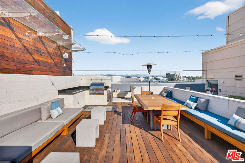 1755 Ocean Avenue - Photo 44