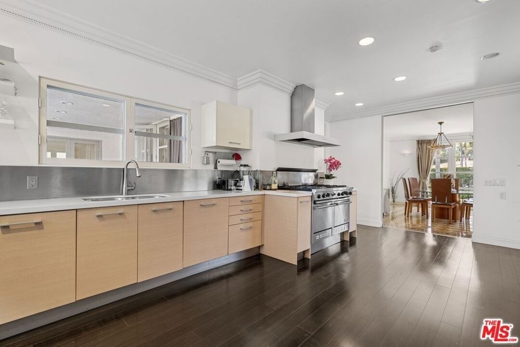 910 N Crescent Drive - Photo 11
