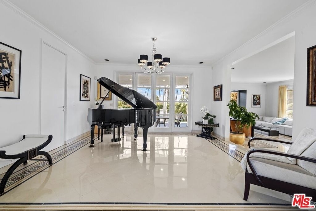 910 N Crescent Drive - Photo 8