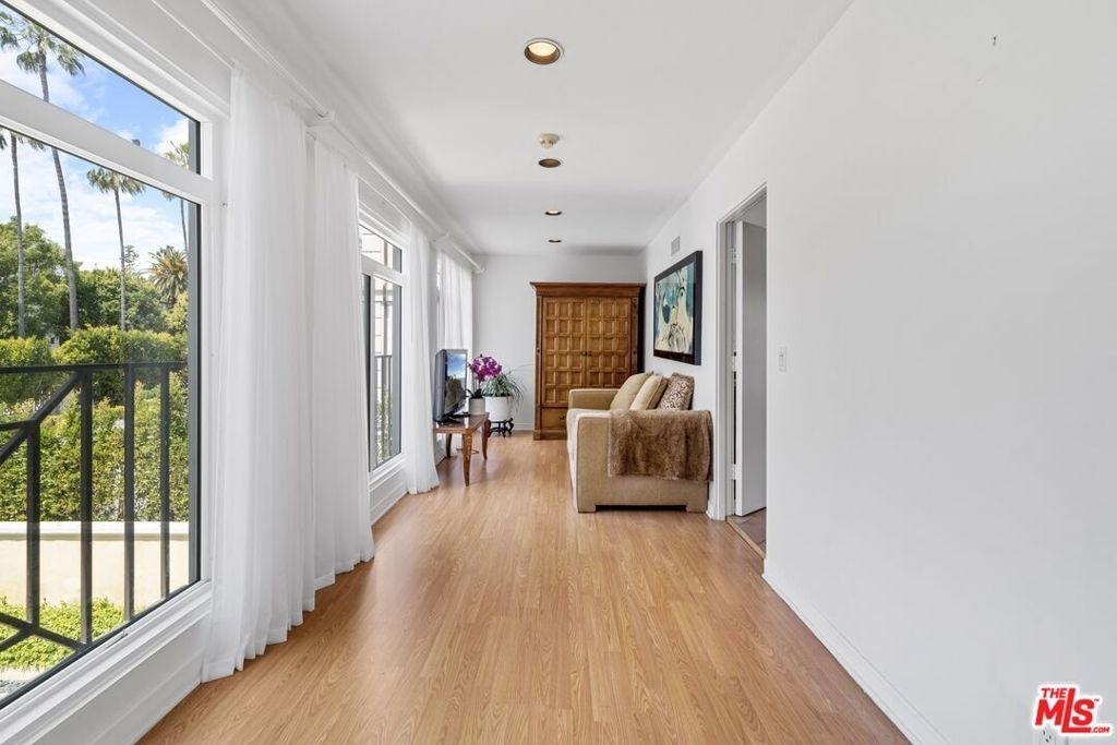 910 N Crescent Drive - Photo 19