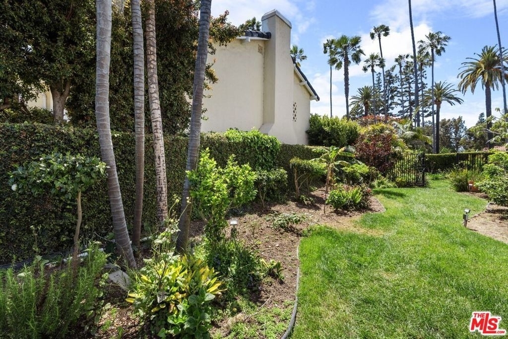 910 N Crescent Drive - Photo 36