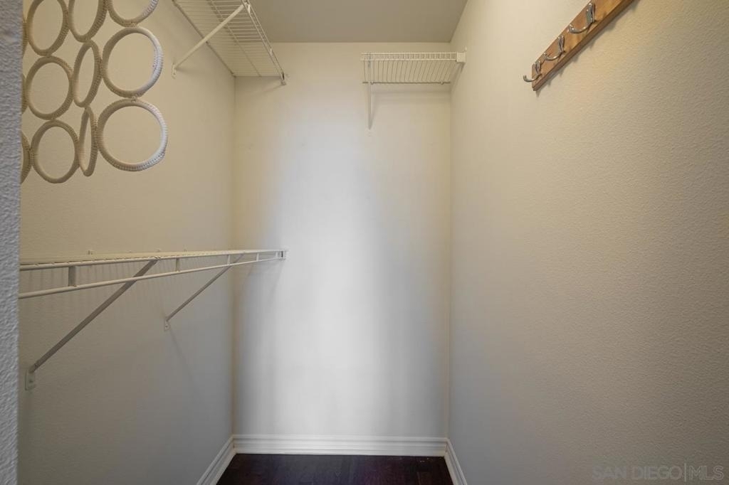 300 W Beech St - Photo 5