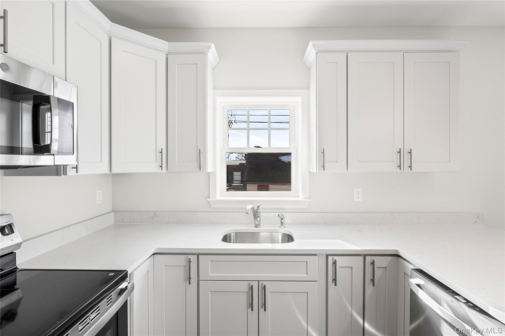 227 4th Avenue - Photo 6