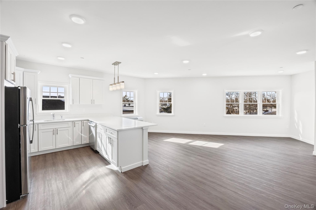 227 4th Avenue - Photo 2