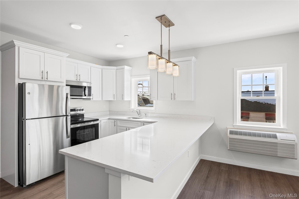 227 4th Avenue - Photo 5