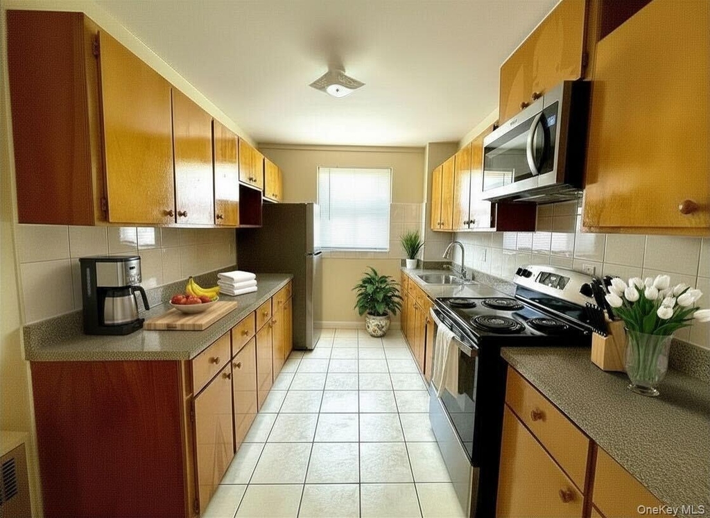 451 Fulton Avenue - Photo 3