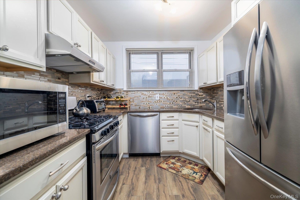 2 Fowler Avenue - Photo 2