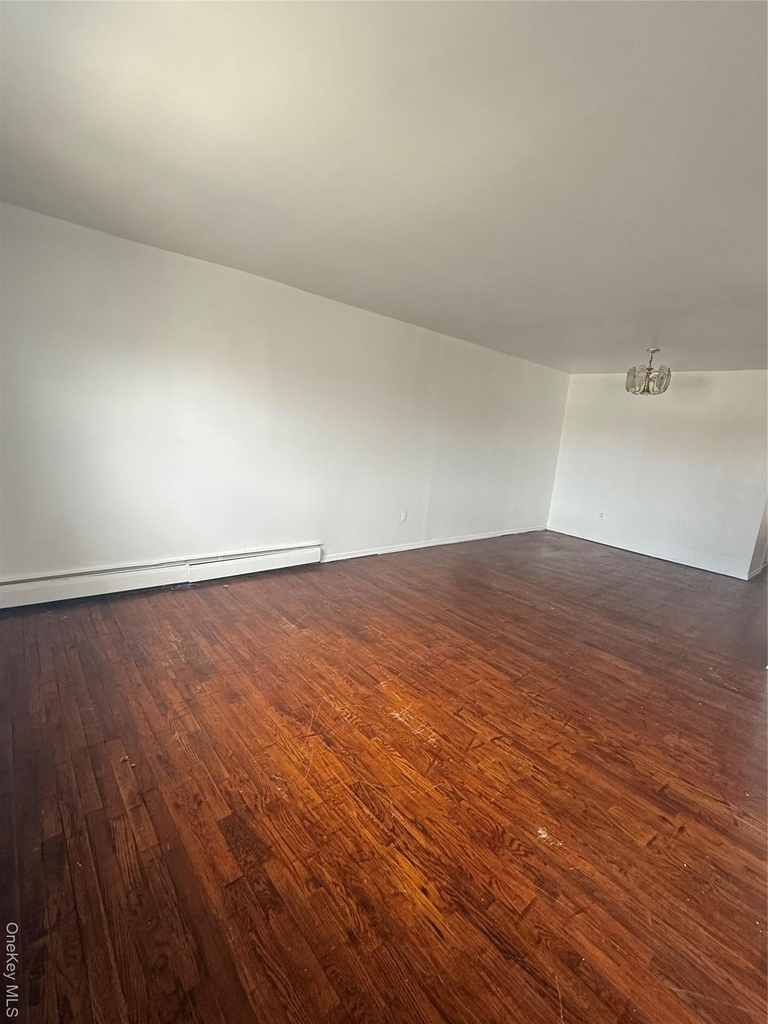 259-54 Craft Avenue - Photo 3