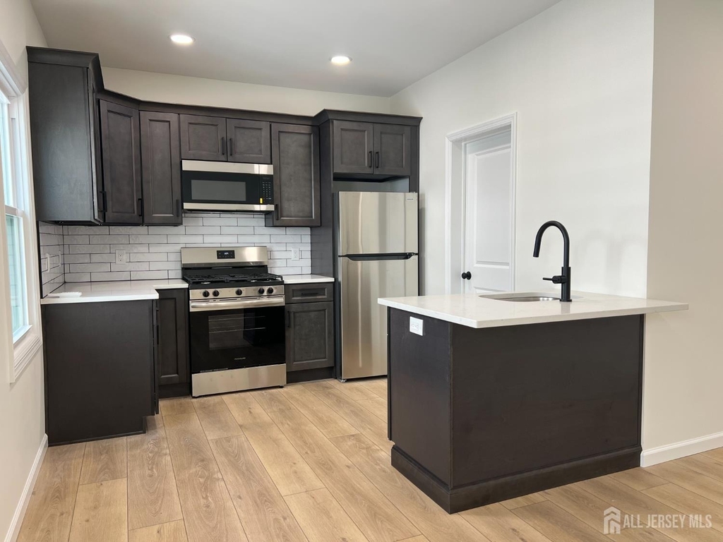 33 Obert Street - Photo 8