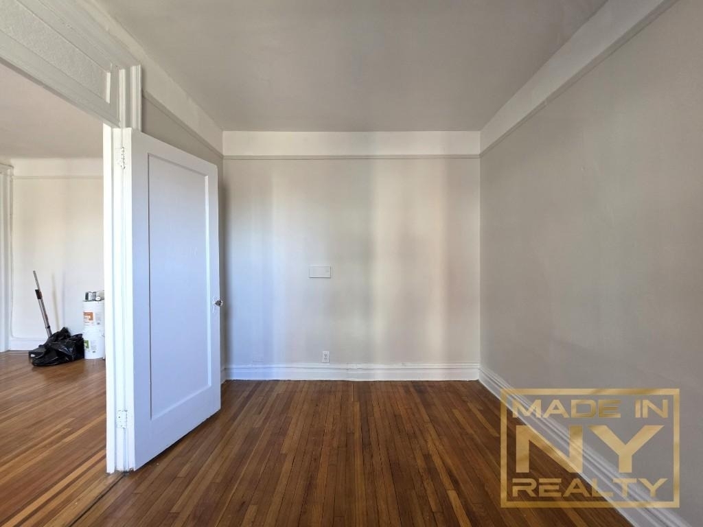 30-95 29th Street - Photo 5