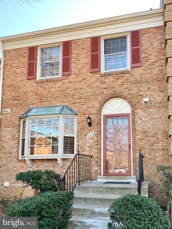 1557 Dunterry Place - Photo 0