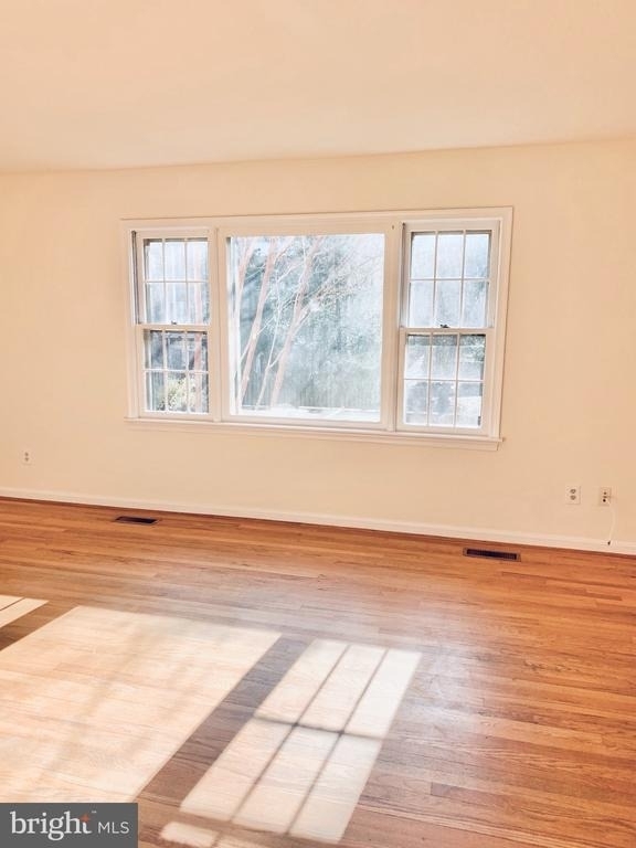 1557 Dunterry Place - Photo 9