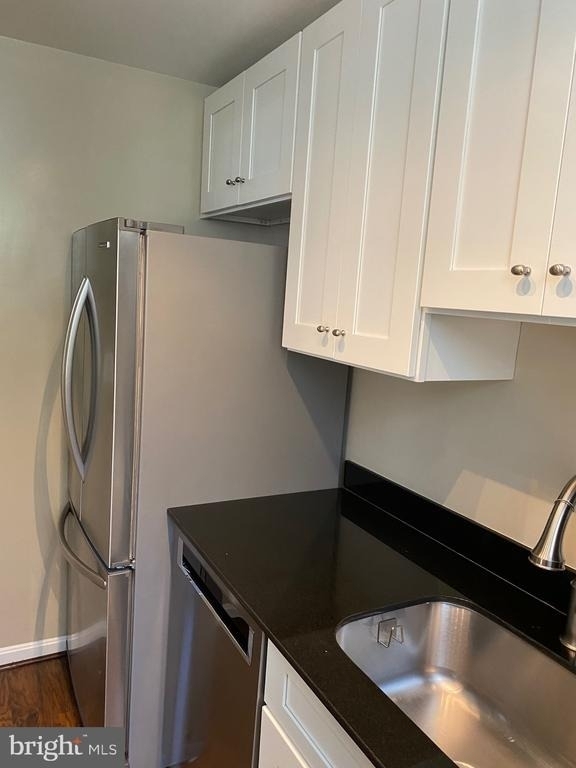 1805 Key Boulevard N - Photo 10