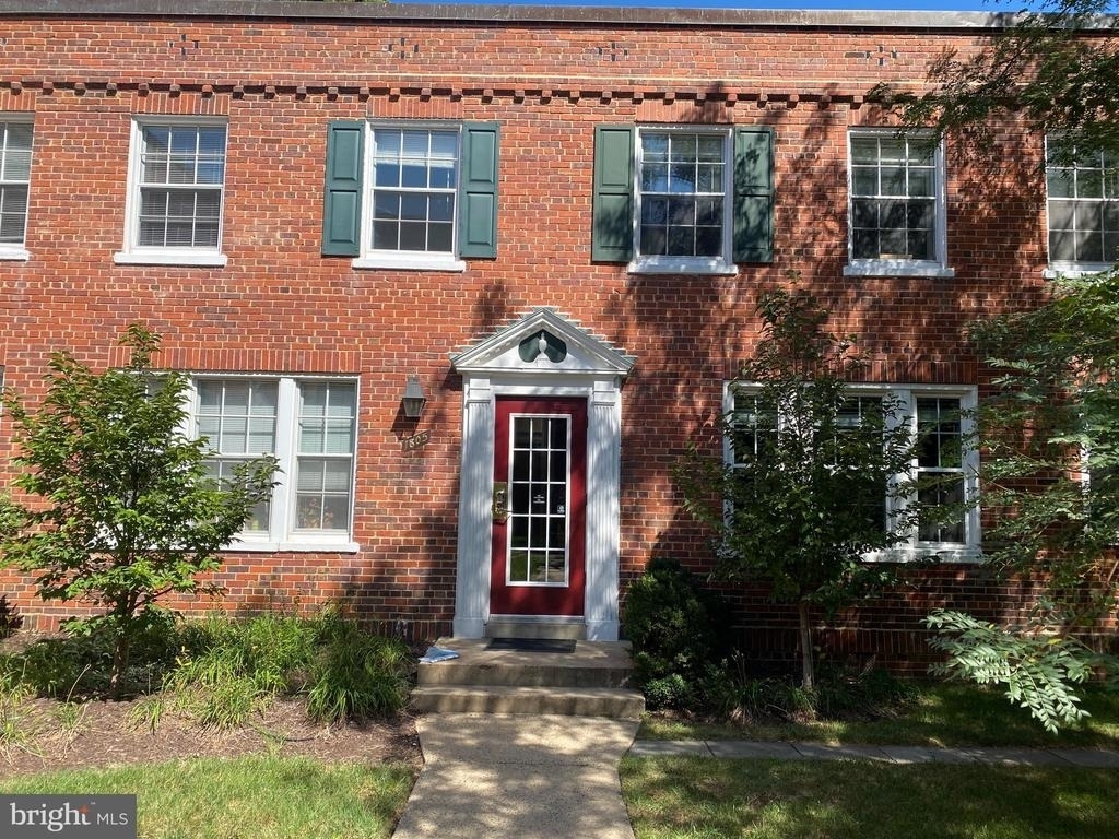1805 Key Boulevard N - Photo 25