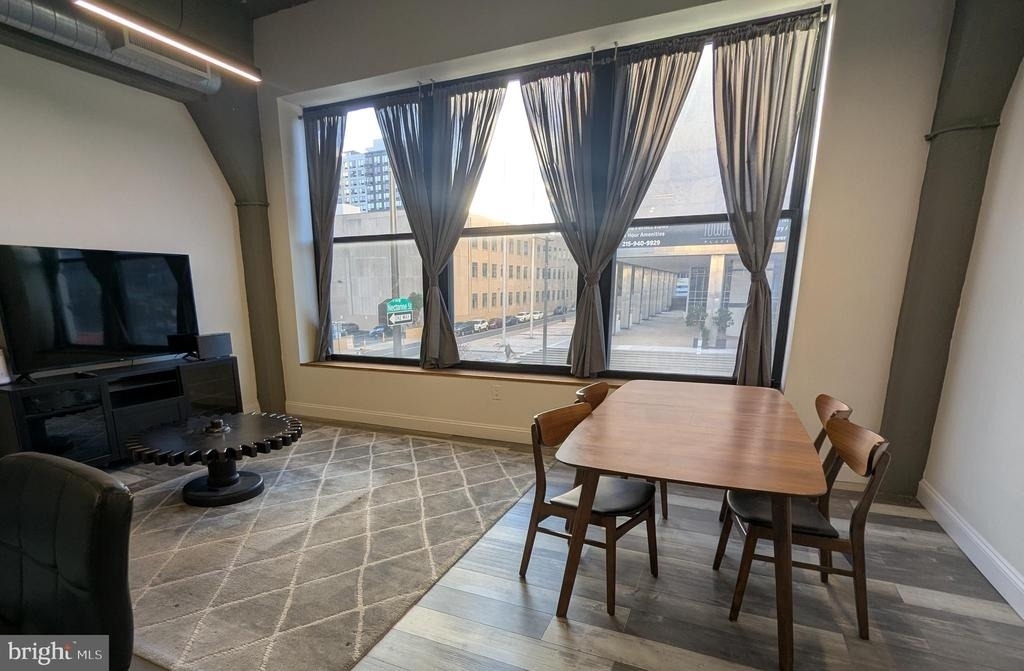 511 N Broad Street - Photo 5