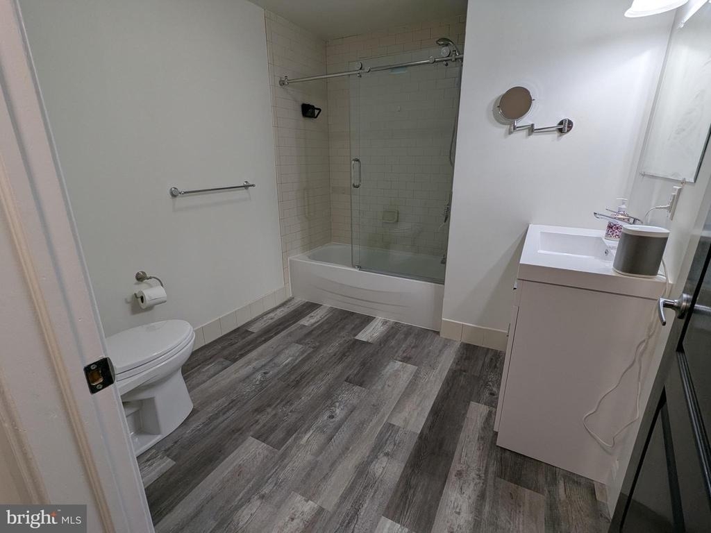 511 N Broad Street - Photo 8