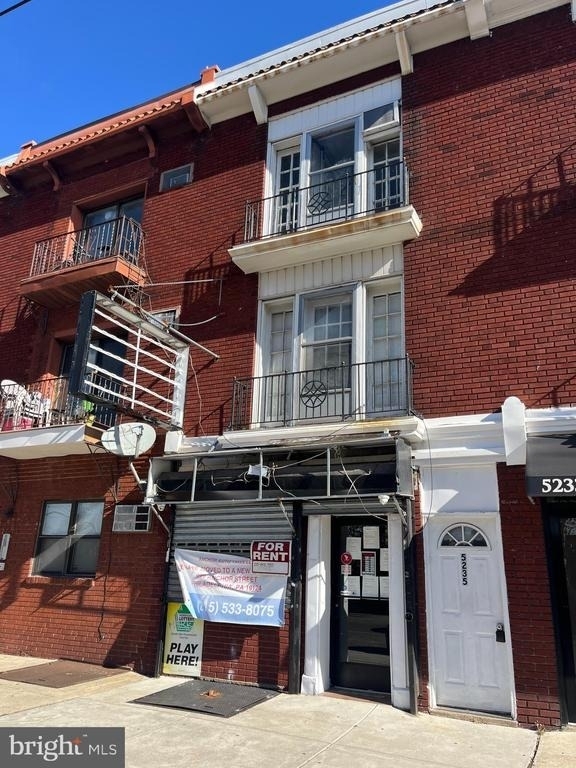 5235 Oxford Avenue - Photo 0